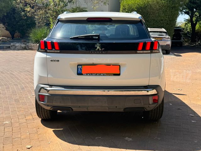 פיג'ו 3008