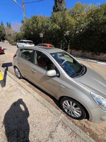 יונדאי i20