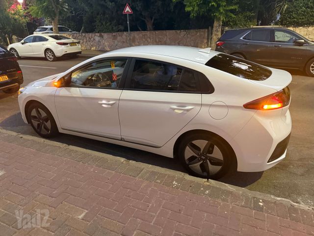 מודעת רכב יונדאי איוניק