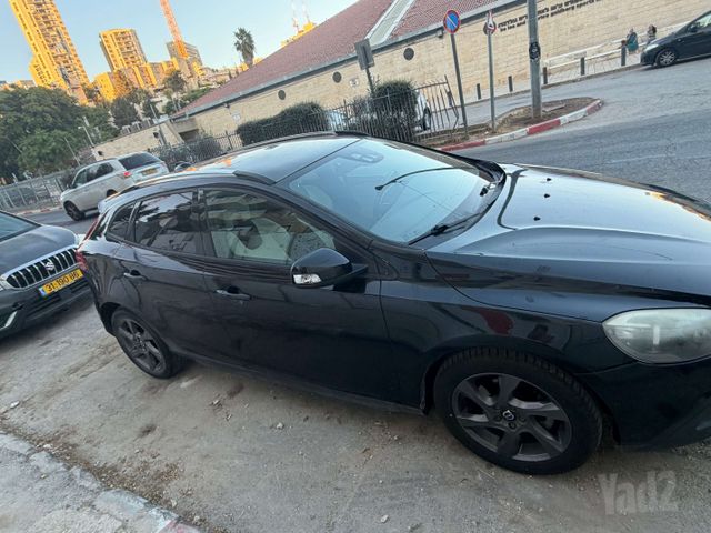 מודעת רכב וולוו V40