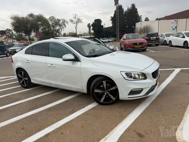 וולוו S60