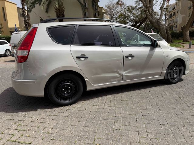 יונדאי i30