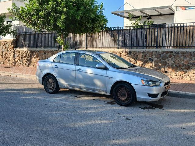 מודעת רכב מיצובישי לנסר