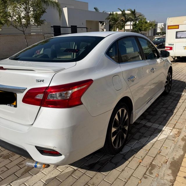 ניסאן סנטרה