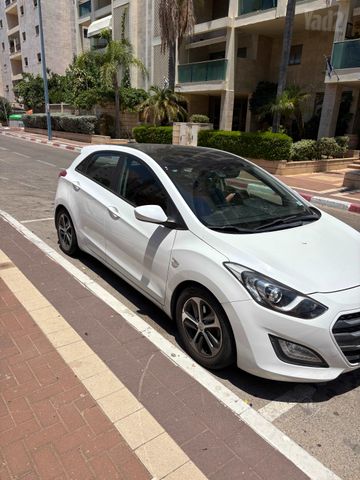 יונדאי i30