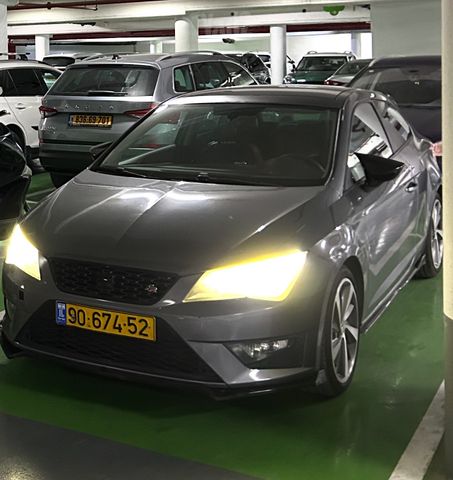מודעת רכב סיאט לאון