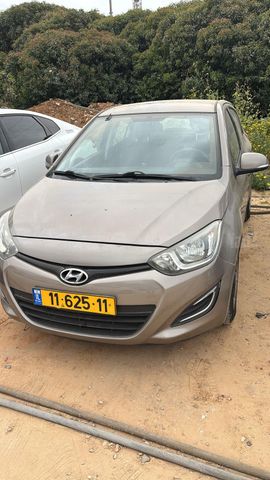 מודעת רכב יונדאי i20
