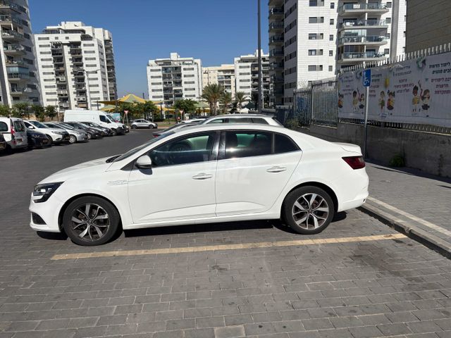 רנו מגאן