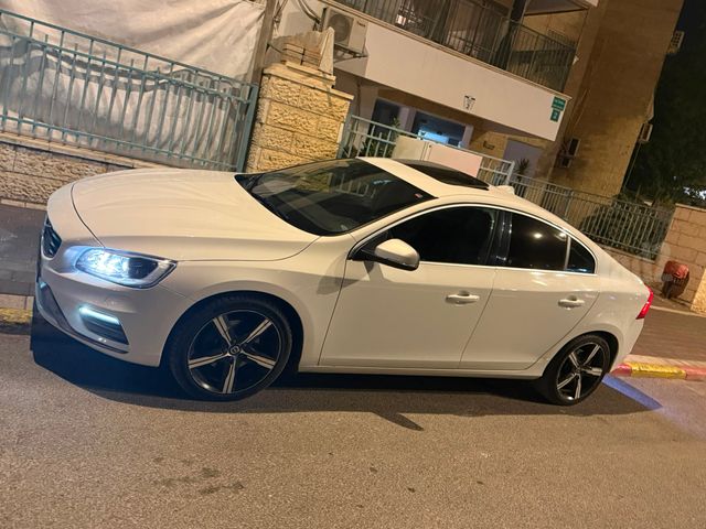 וולוו S60