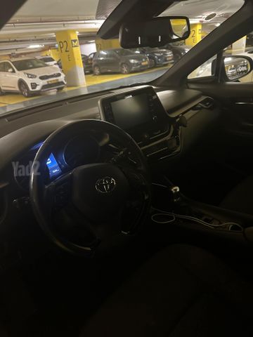 טויוטה C-HR