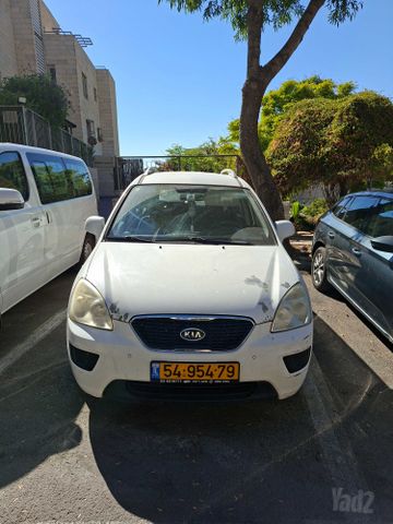 מודעת רכב קיה קארנס