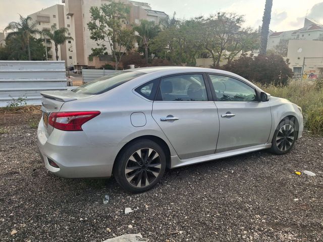 ניסאן סנטרה