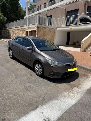 טויוטה קורולה