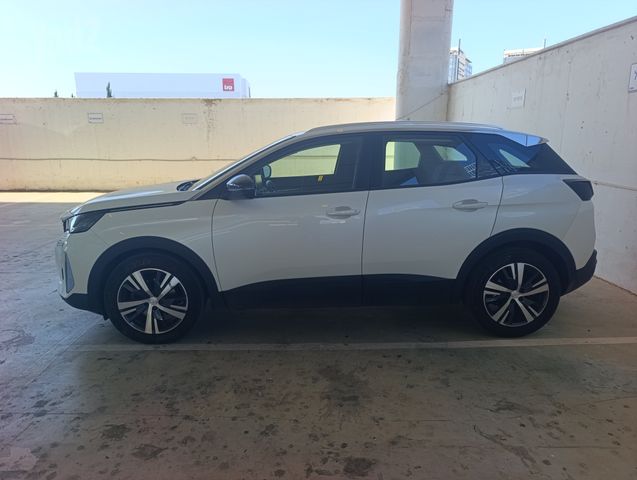 פיג'ו 3008
