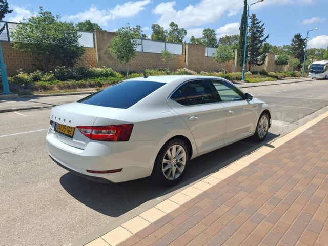 סקודה סופרב