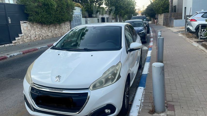 מודעת רכב פיג'ו 208