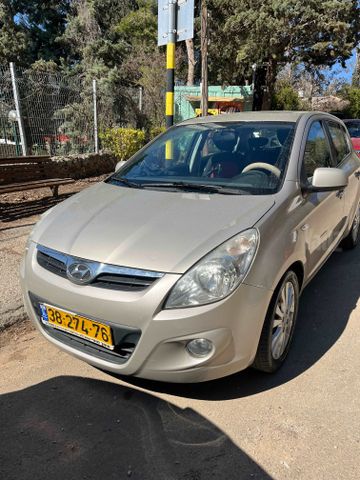 יונדאי i20
