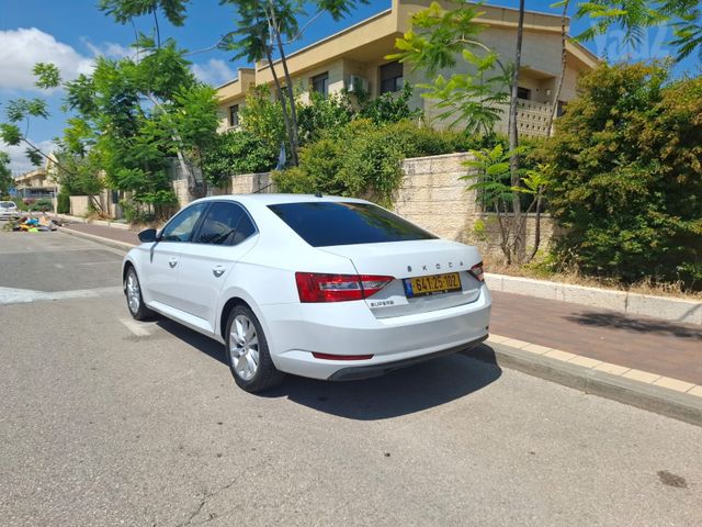 סקודה סופרב