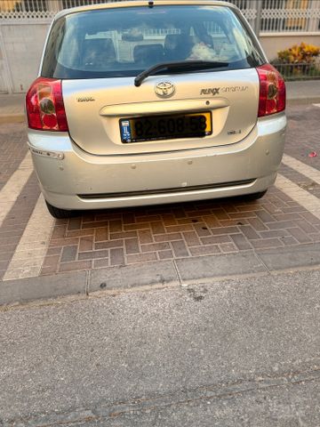 טויוטה קורולה