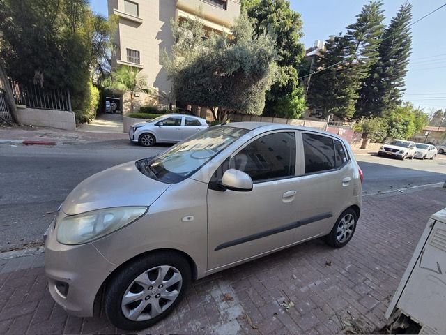יונדאי i10