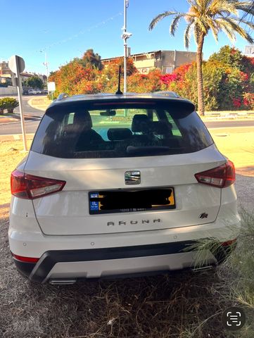סיאט ארונה