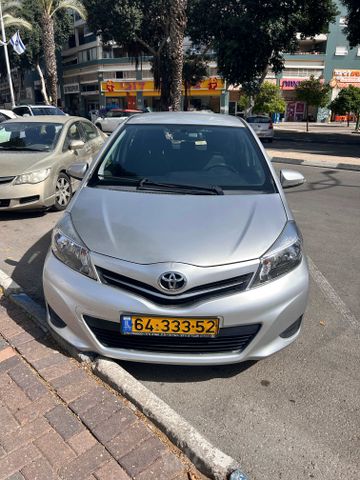 טויוטה יאריס