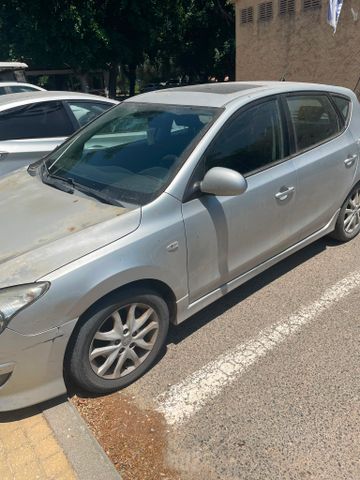 יונדאי i30