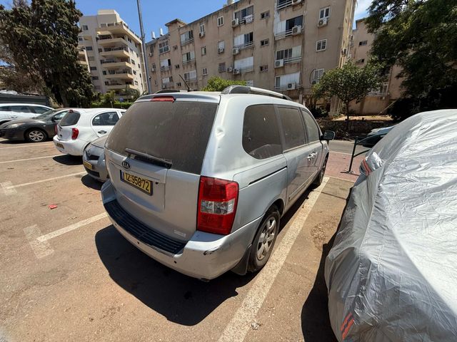 מודעת רכב קיה קרניבל