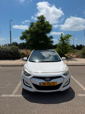 יונדאי i30