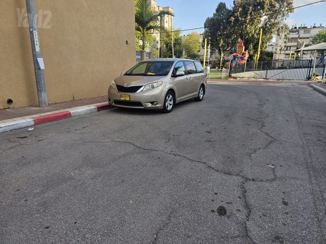 טויוטה סיינה