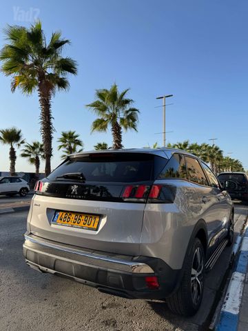 פיג'ו 3008