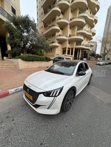 פיג'ו 208