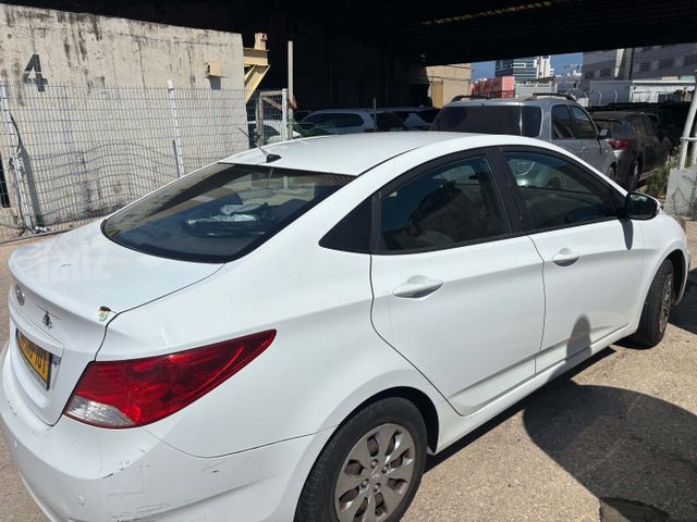 יונדאי אקסנט i25