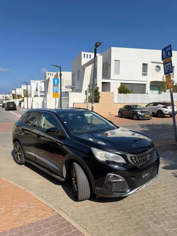 פיג'ו 3008