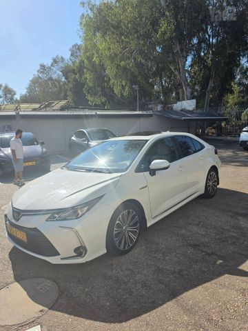 טויוטה קורולה