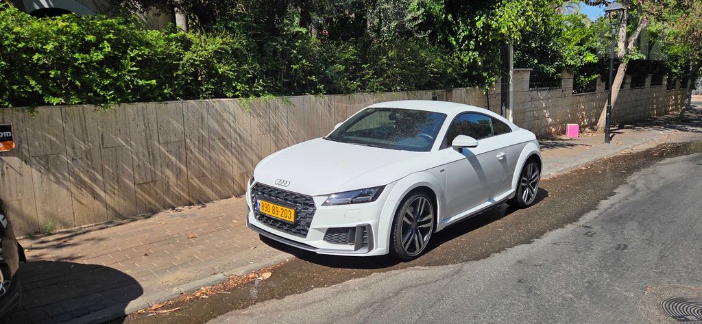 אאודי TT