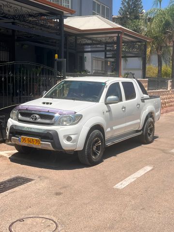 טויוטה היילקס ויגו