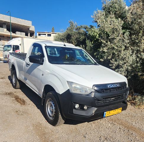 מודעת רכב איסוזו די-מקס