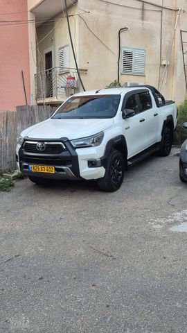 מודעת רכב טויוטה היילקס