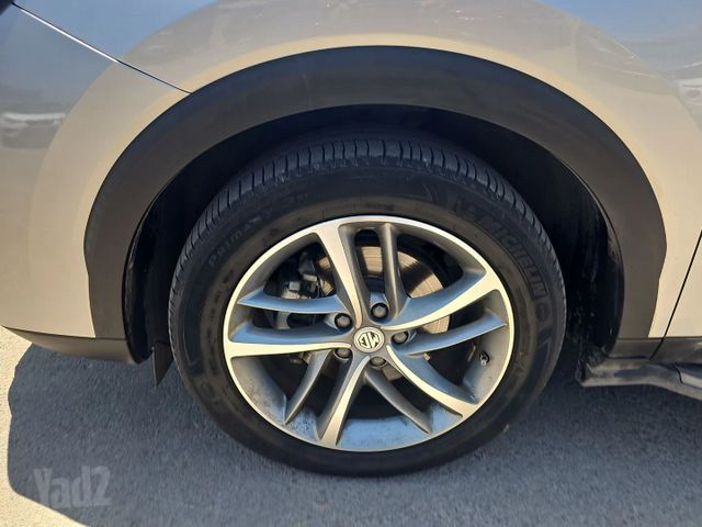אם ג'י EHS PHEV