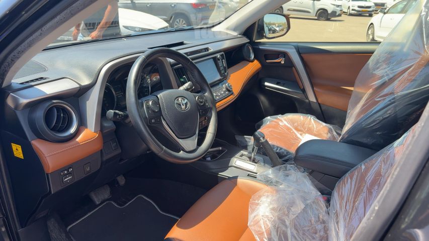 טויוטה RAV4