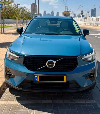 וולוו XC40
