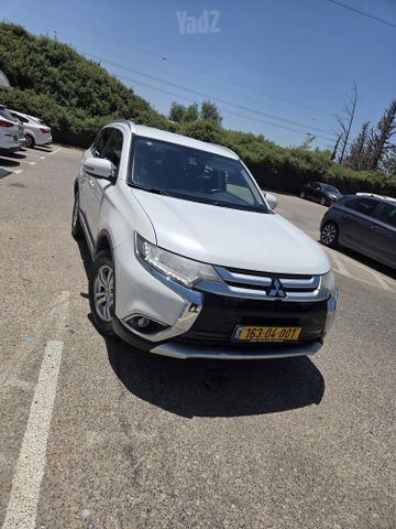 מיצובישי אאוטלנדר
