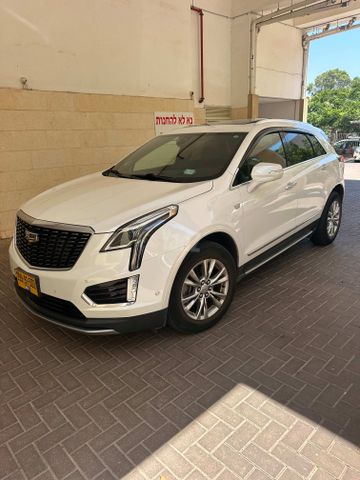 קאדילק XT5