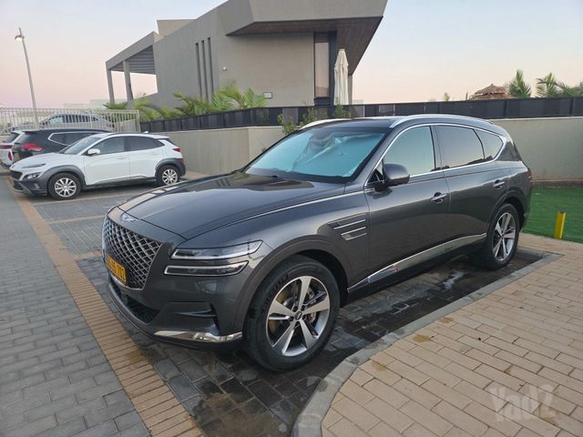 ג'נסיס GV80