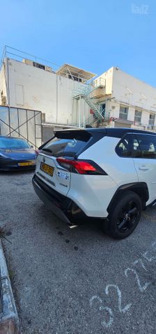 טויוטה RAV4