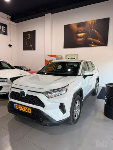 טויוטה RAV4