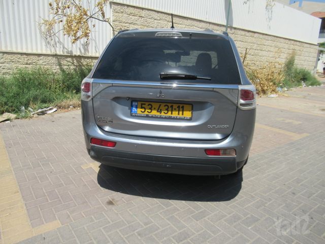 מיצובישי אאוטלנדר