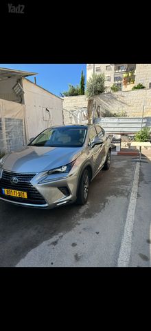 מודעת רכב לקסוס NX