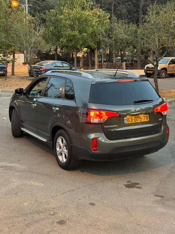קיה סורנטו